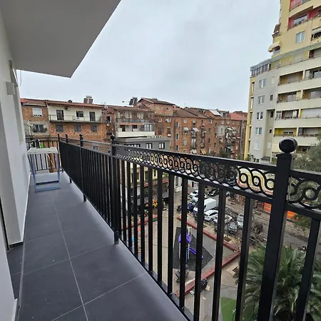 Cityscape アパート