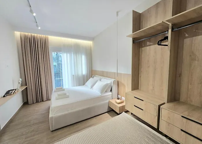 Cityscape * ティラナ