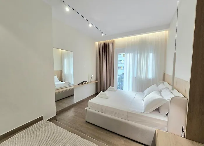 Cityscape Apartment *